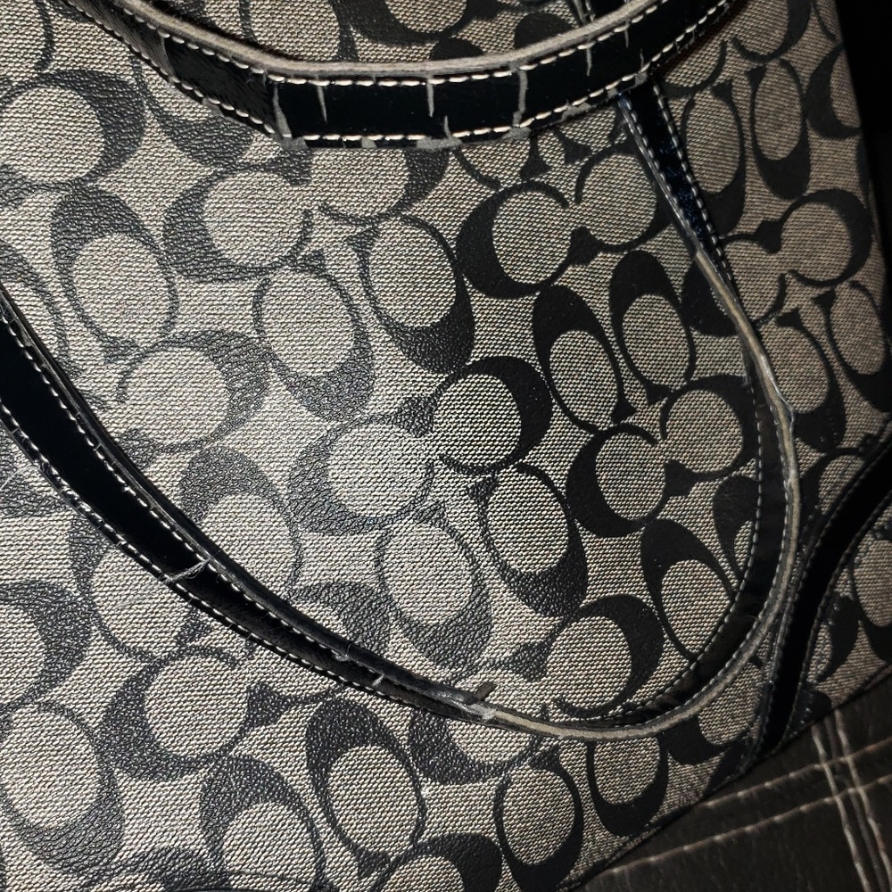 Coach purse - Picture 4 of 5